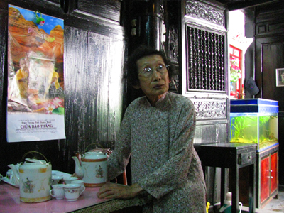 House of Quan Thang 99 year old Mother