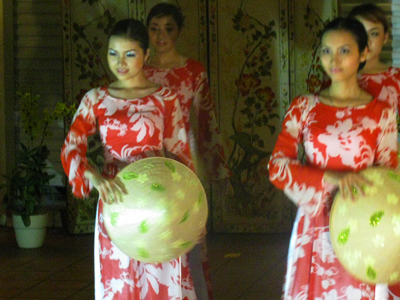 Dancers at Saigon Cultural Evening