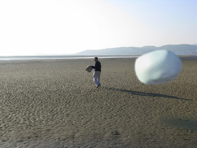 Steven flees Rover, The Prisoner Bubble