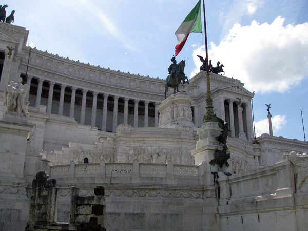 Rome Wedding Cake